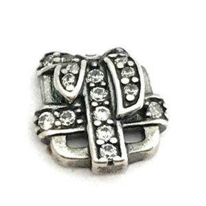 PANDORA All Wrapped Up Petite Floating Charm